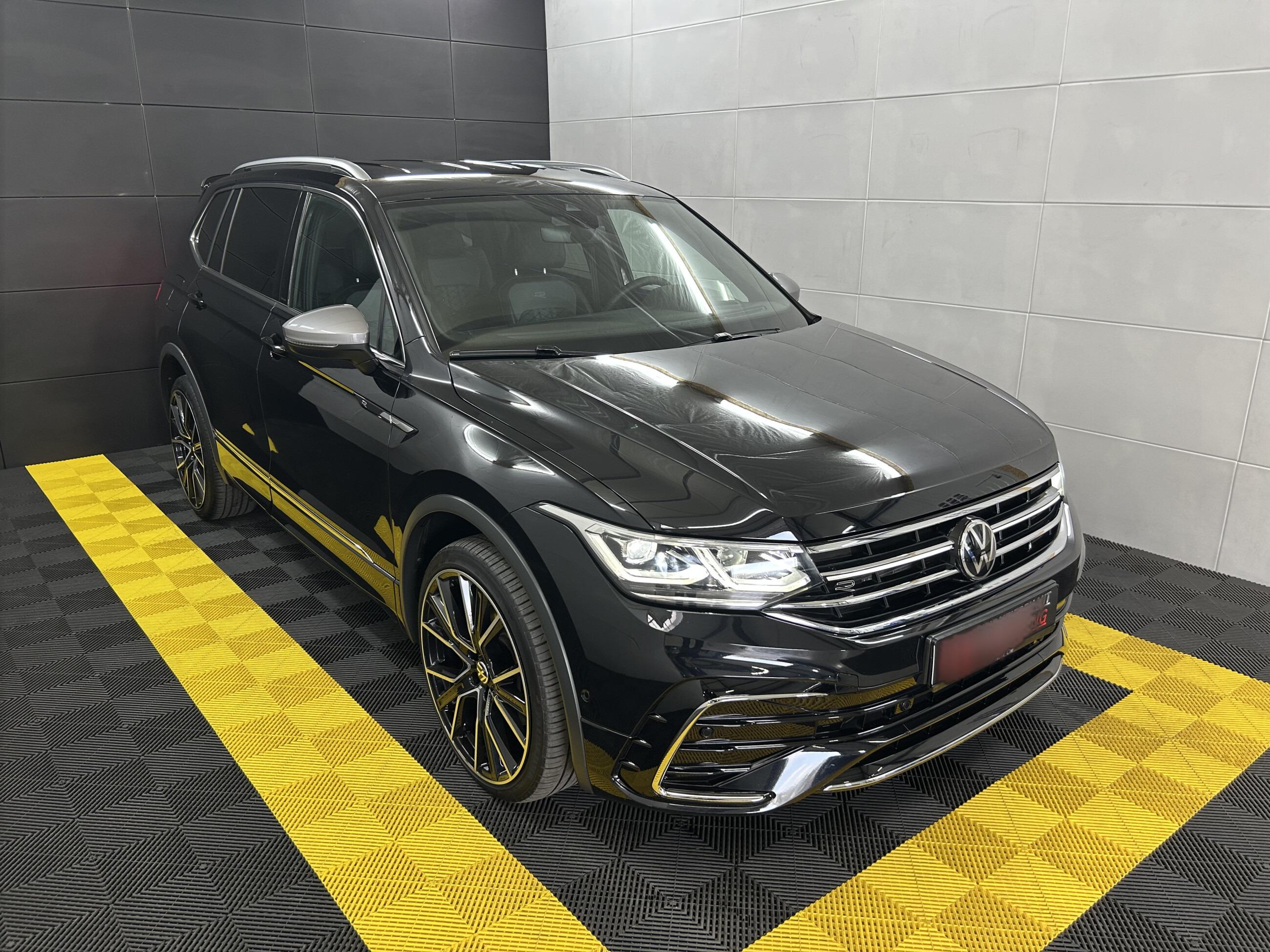 Volkswagen Tiguan Allspace R-Line 4Motion 7-Sitzer+Matrix