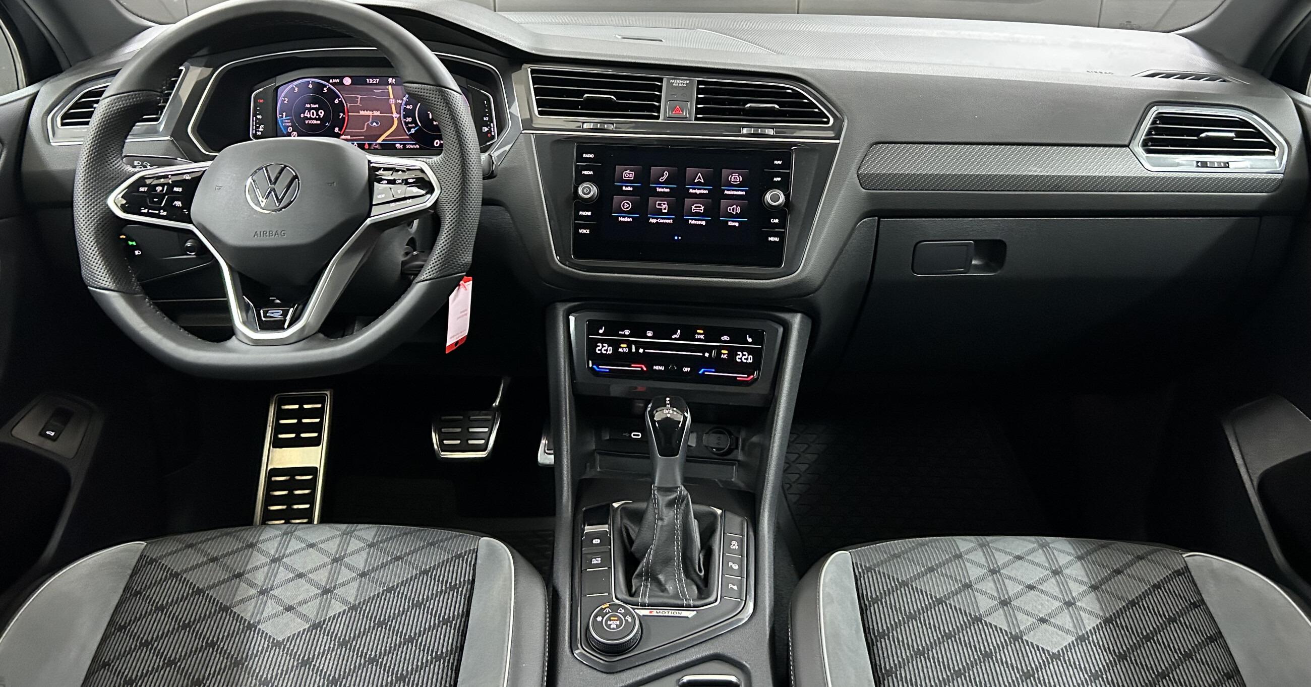 Volkswagen Tiguan Allspace R-Line 4Motion 7-Sitzer+Matrix