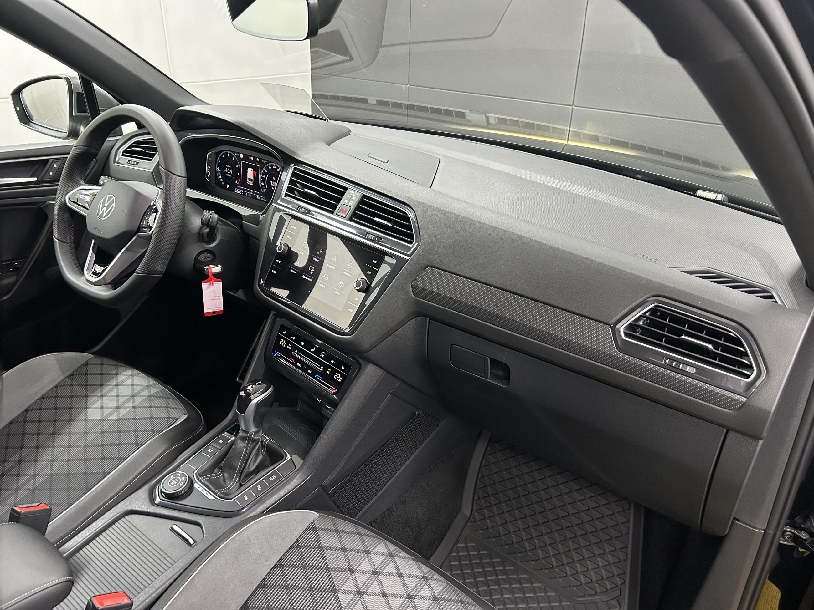 Volkswagen Tiguan Allspace R-Line 4Motion 7-Sitzer+Matrix