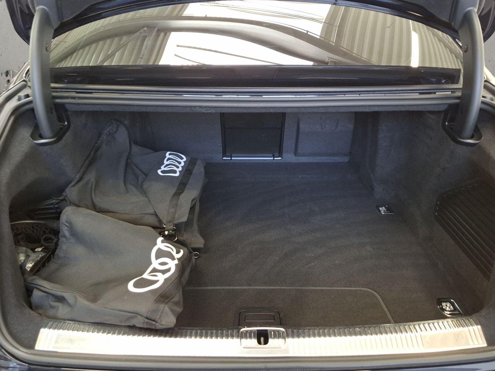 Audi A8 L TFSI e 60 e quattro 340(462) kW(PS)