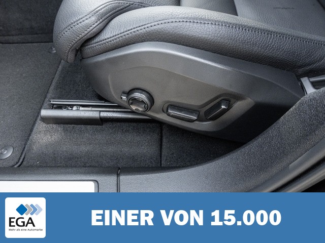 Volvo XC60 Plus Dark AWD Digitales Cockpit Memory Sitze Soundsystem LED Sperrdiff. El.