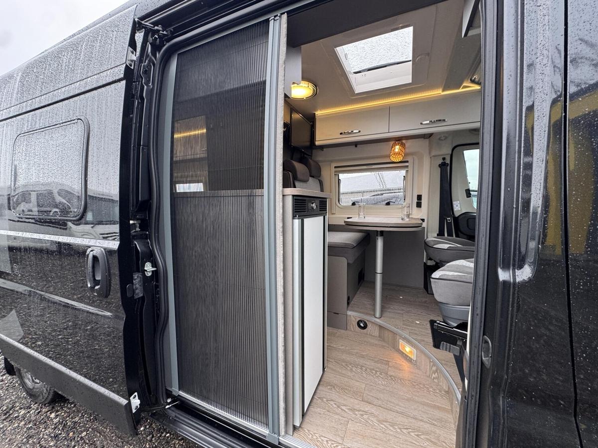Hobby Vantana De Luxe K65 ET  AHK+Markise+Sat TV+Navi+Safety