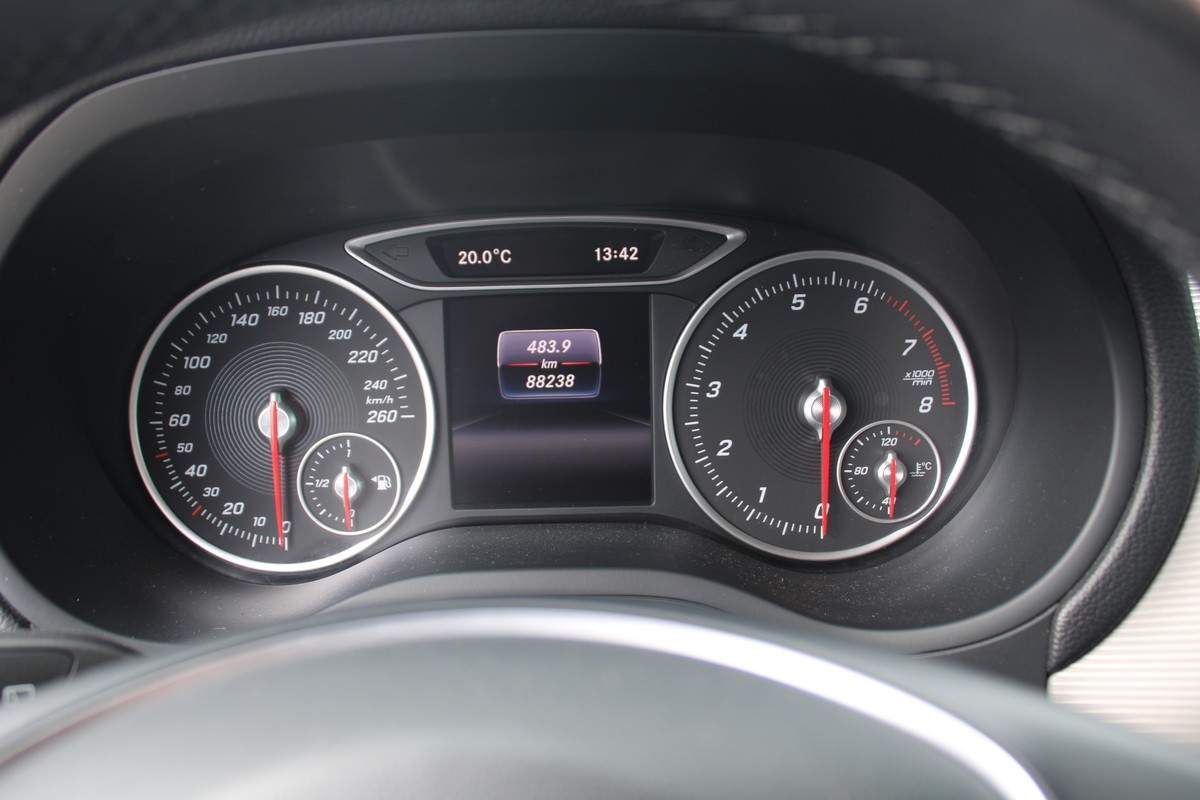 Mercedes-Benz B 180 Style (EURO 6d-TEMP)