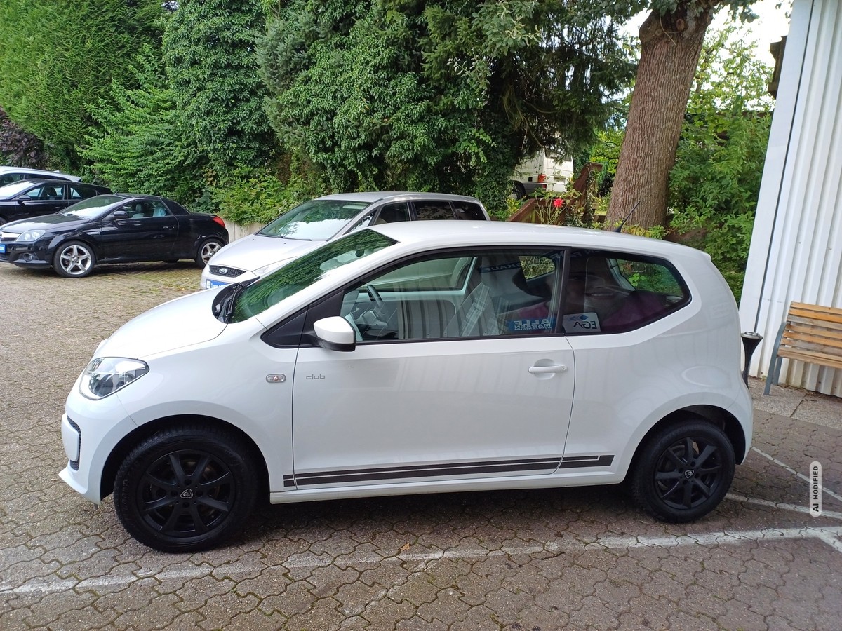 Volkswagen up! 1.0 club up! KLIMA*FB-ZV*EFH*ALLWETTER*ALU*NUR 63 TKM*