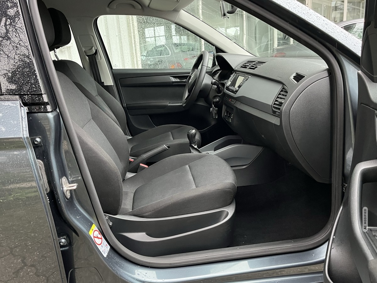 Skoda Fabia Combi 1.0 MPI Cool Plus SHZ*BTH*PDC*ALU*