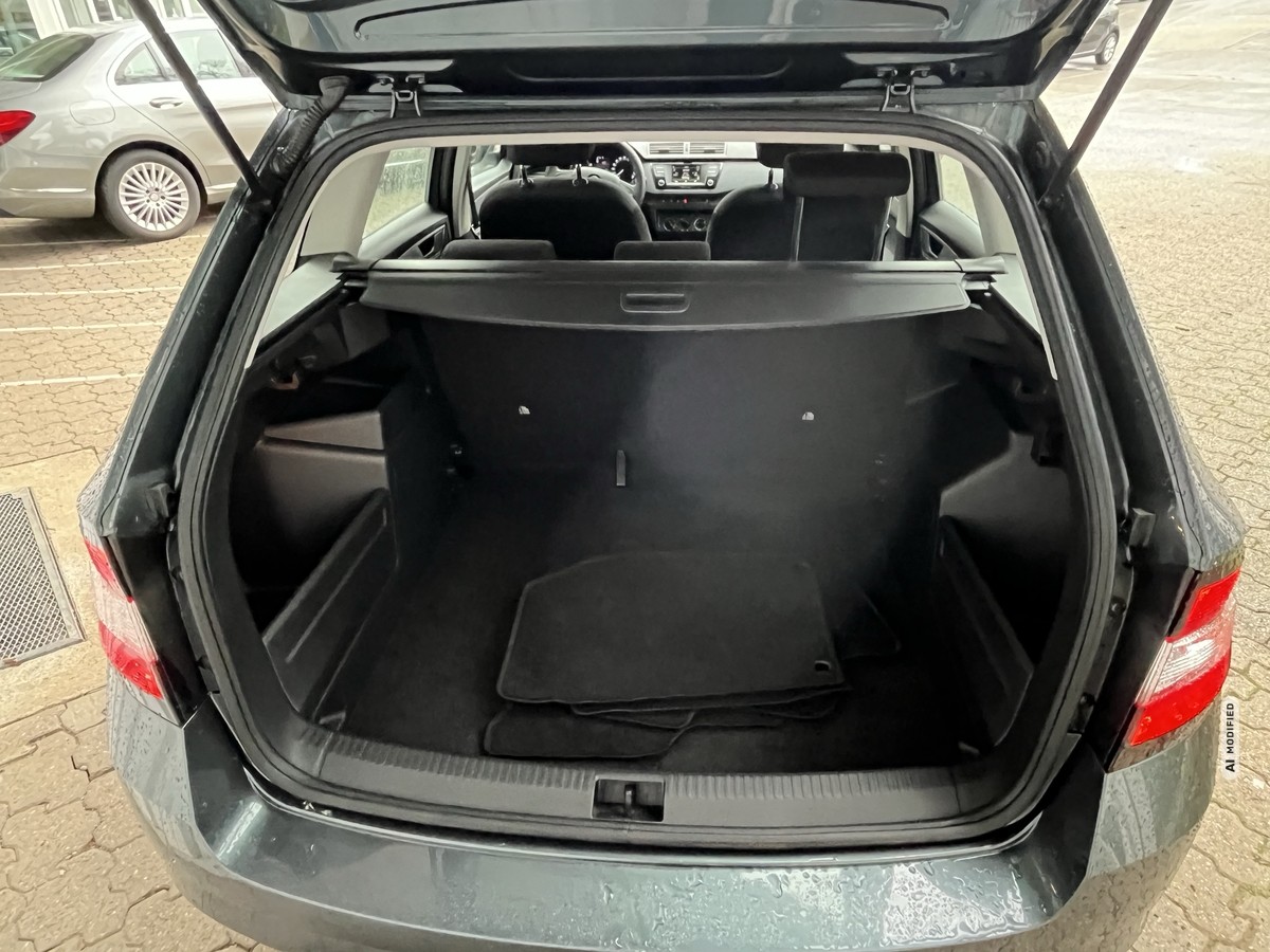 Skoda Fabia Combi 1.0 MPI Cool Plus SHZ*BTH*PDC*ALU*