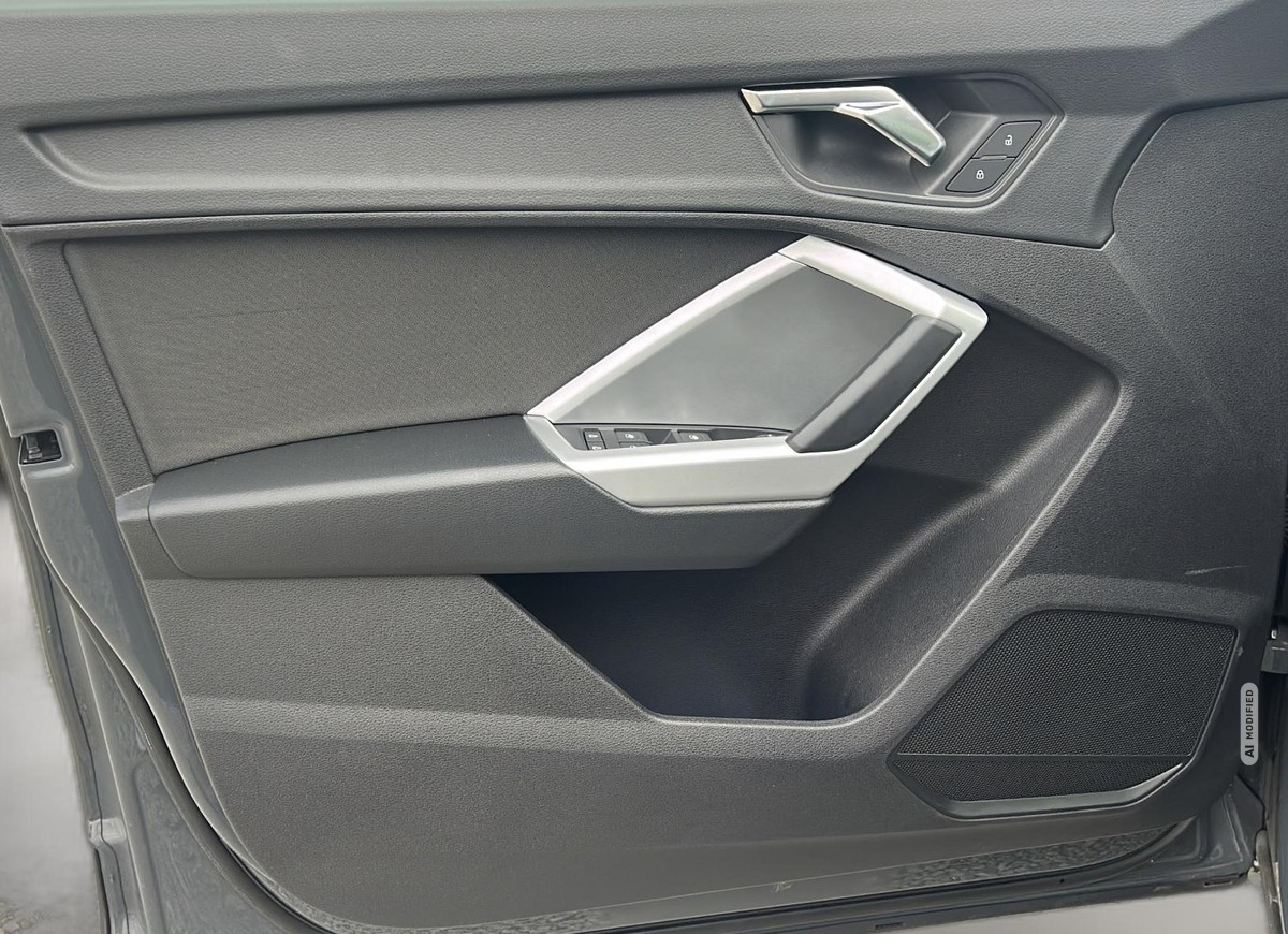 Audi Q3 2.0 TDI quattro* LED* SHZ* NAVI* TEMP