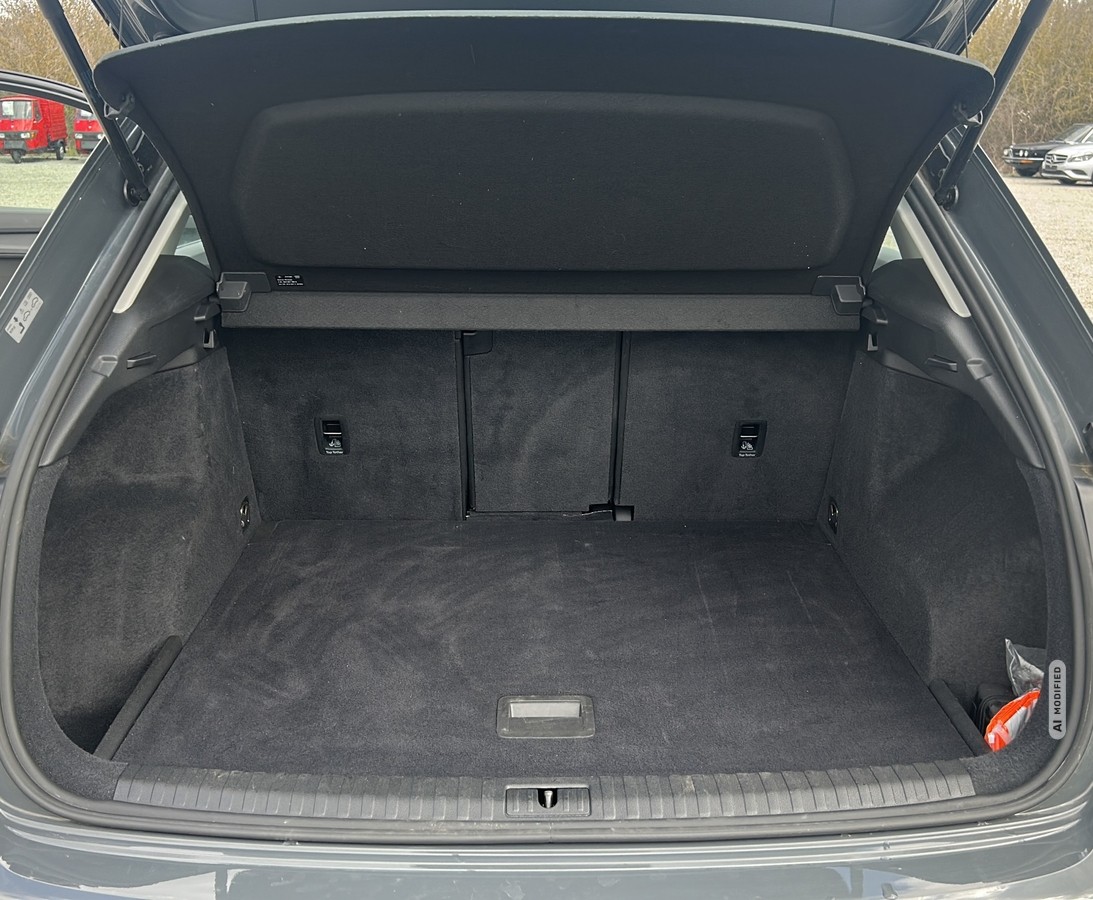 Audi Q3 2.0 TDI quattro* LED* SHZ* NAVI* TEMP