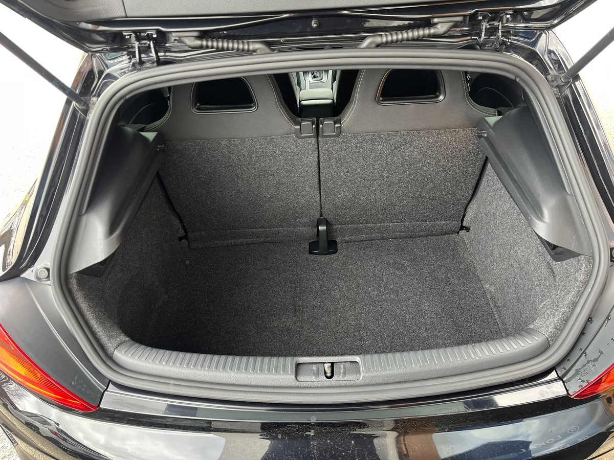 Volkswagen Scirocco 2.0 TSI BMT *Automatik*Rückfahrkamera*Sitzheizung