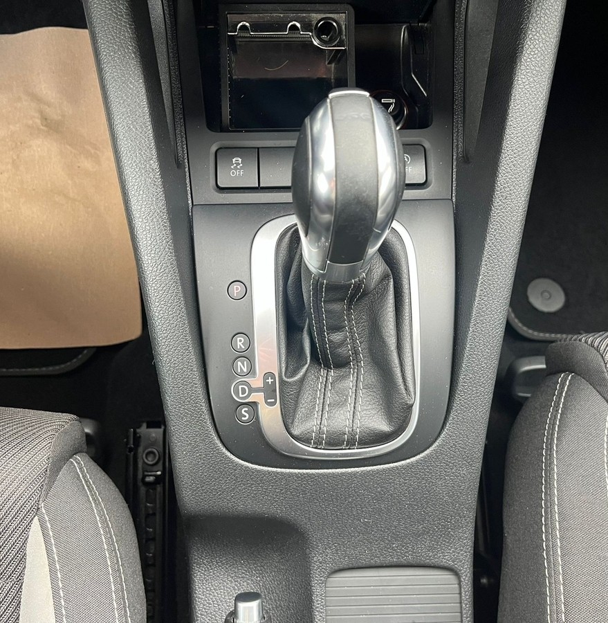 Volkswagen Scirocco 2.0 TSI BMT *Automatik*Rückfahrkamera*Sitzheizung