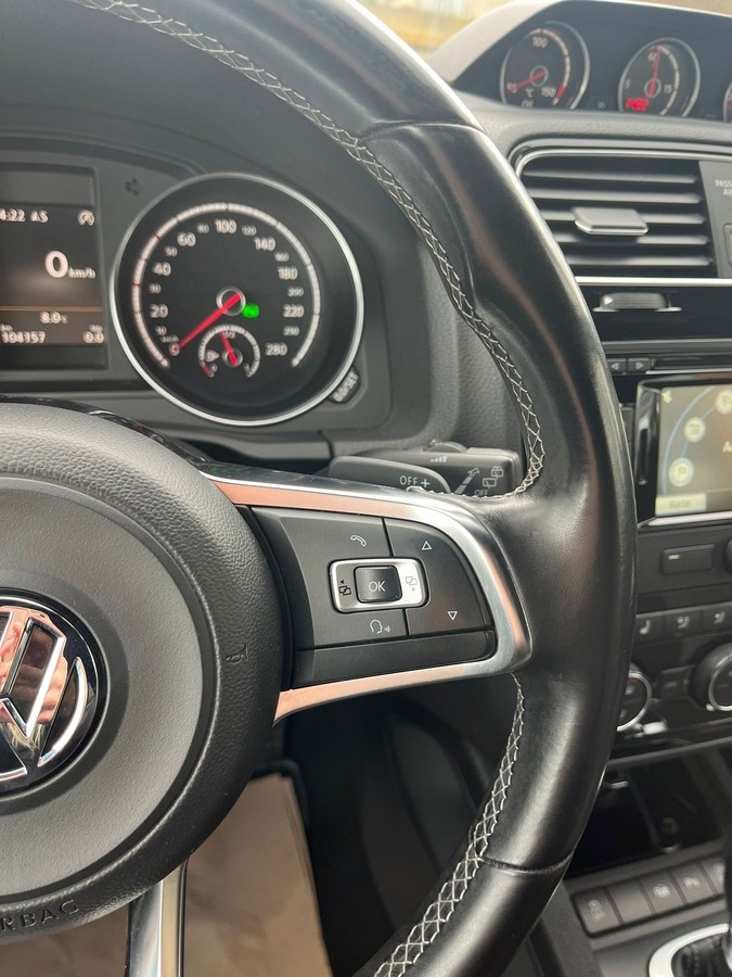 Volkswagen Scirocco 2.0 TSI BMT *Automatik*Rückfahrkamera*Sitzheizung