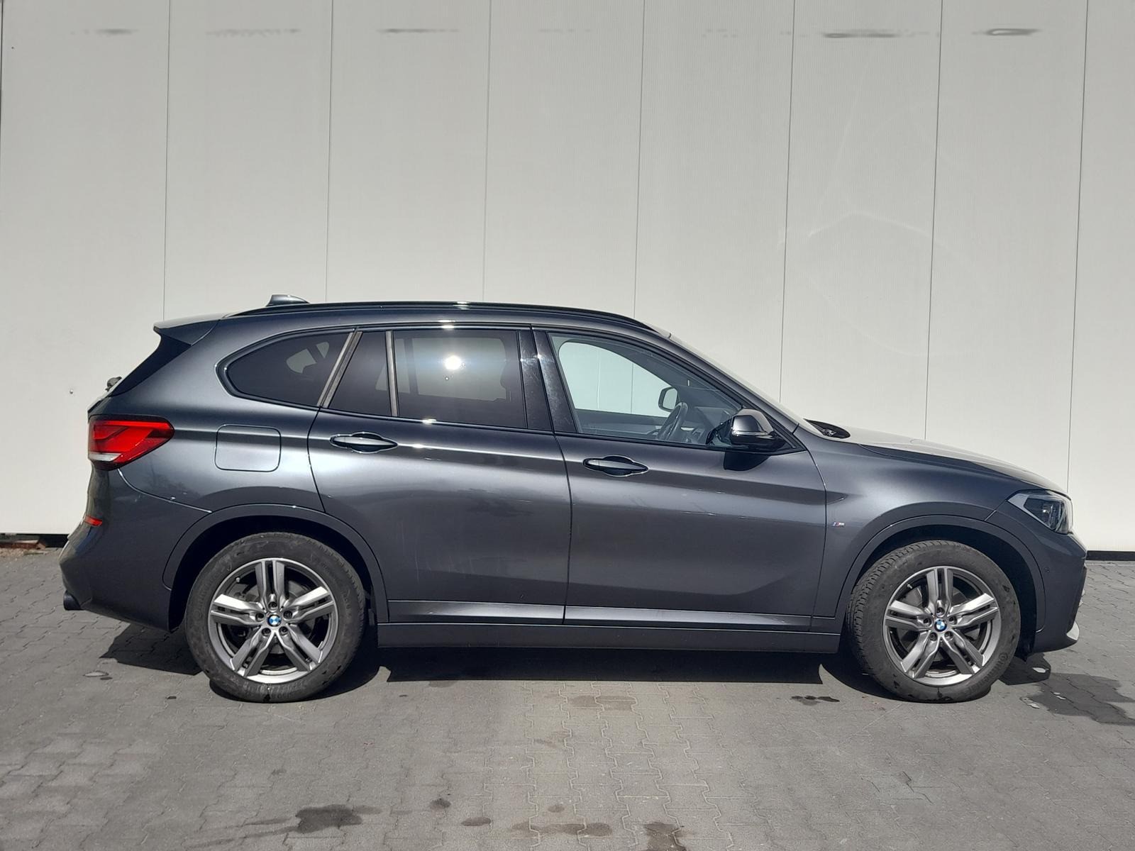 BMW X1 sdrive 20 i M Sport NAVI~SHZ~2xPDC~LED~RFK