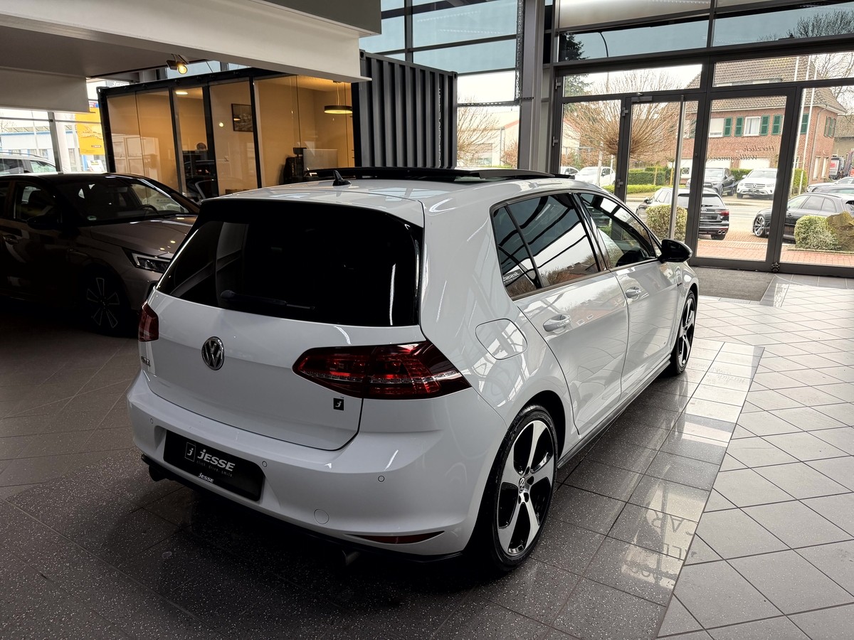 Volkswagen Golf VII GTI BMT DSG Pano Dynaudio PDC 