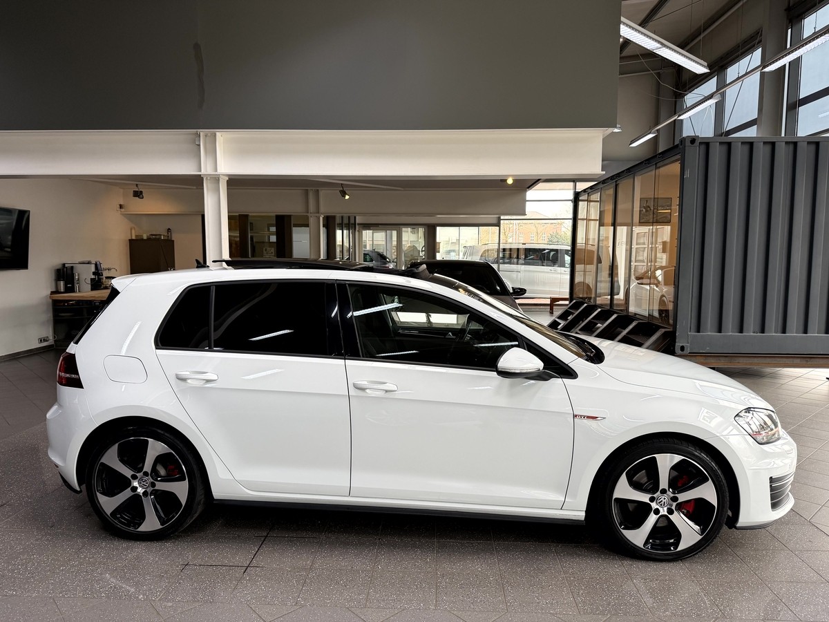 Volkswagen Golf VII GTI BMT DSG Pano Dynaudio PDC 