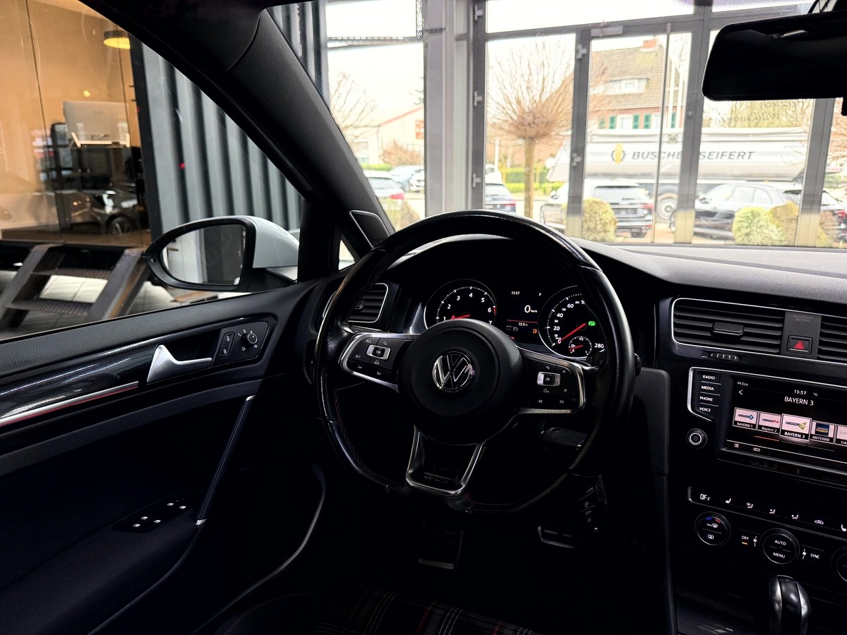 Volkswagen Golf VII GTI BMT DSG Pano Dynaudio PDC 