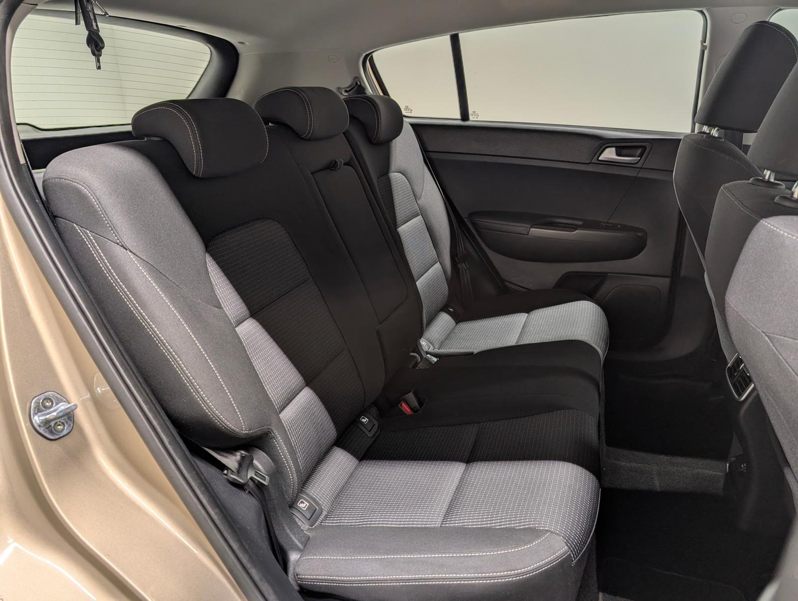 Kia Sportage 4WD Navi/4xSHZ/LHZ/Kam/AHK/Tempom./17LM