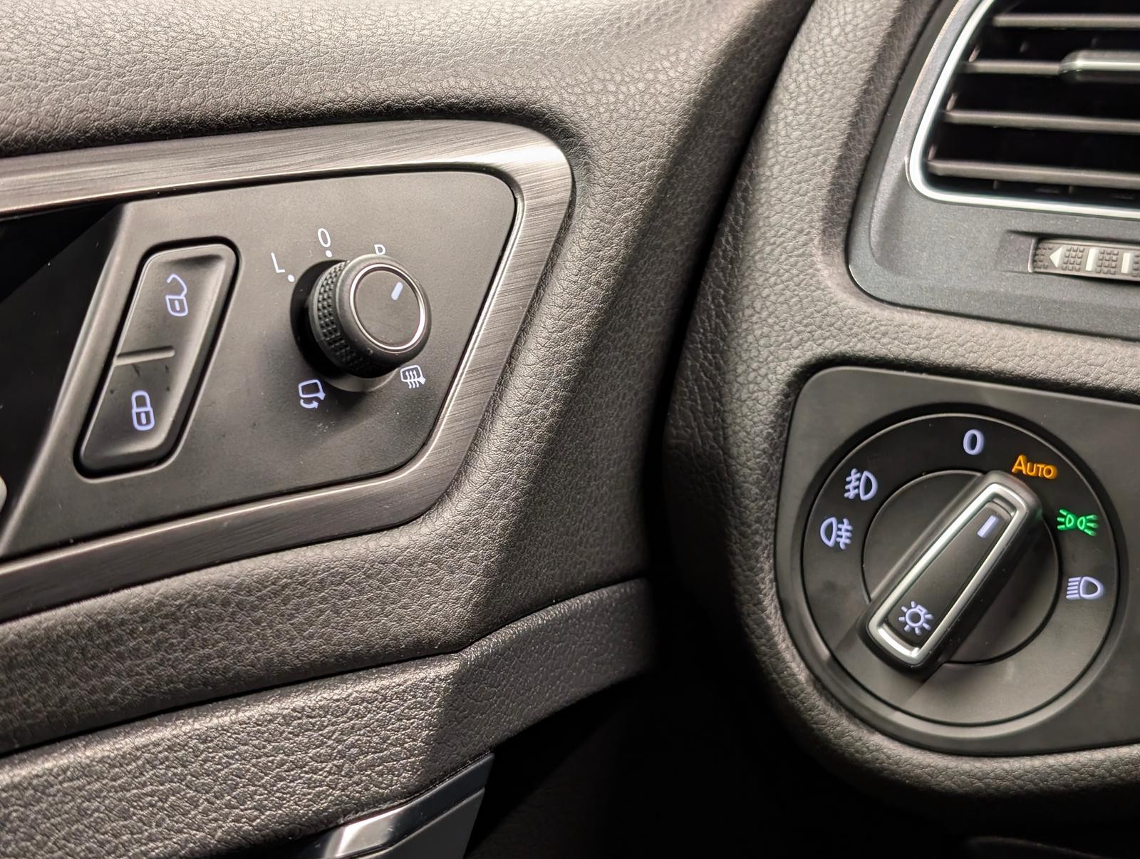 Volkswagen Golf Variant Golf VII Variant Navi/SHZ/PDC/ACC/Massage/16-LM