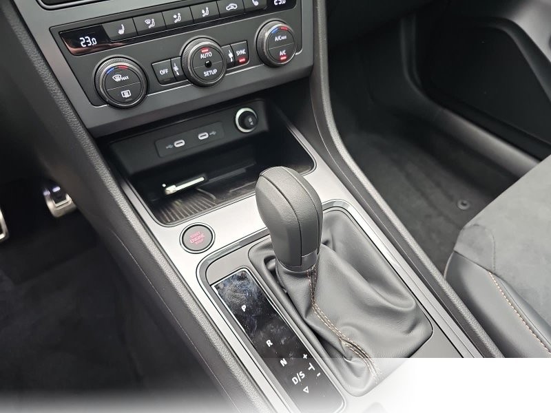 Cupra Ateca 1.5 TSI DSG  NAVI LED PANO P-ASSIST MEMORY KAMERA