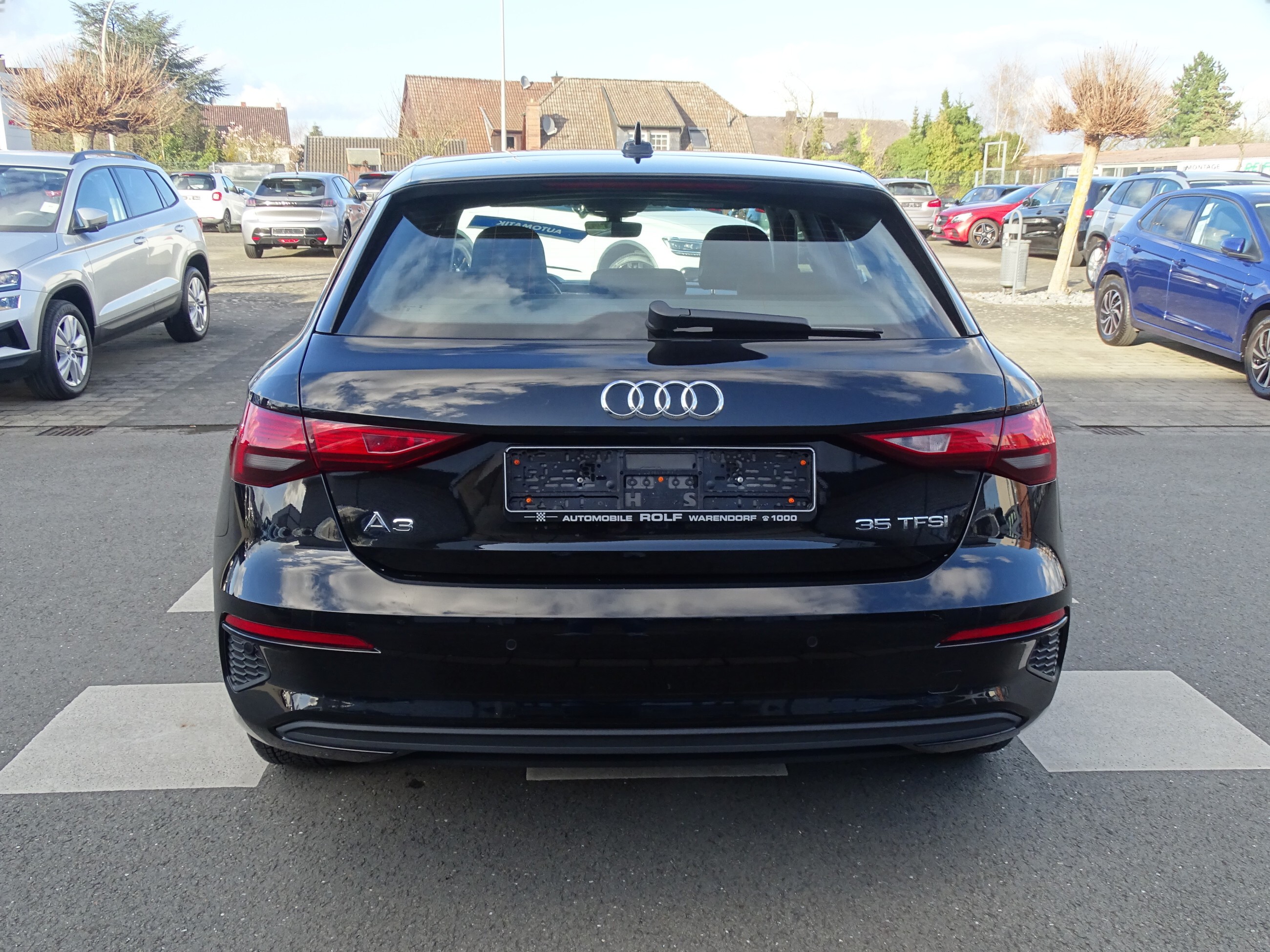 Audi A3 35 TFSI / S-TRONIC / LED / R-KAMERA/ CARPLAY