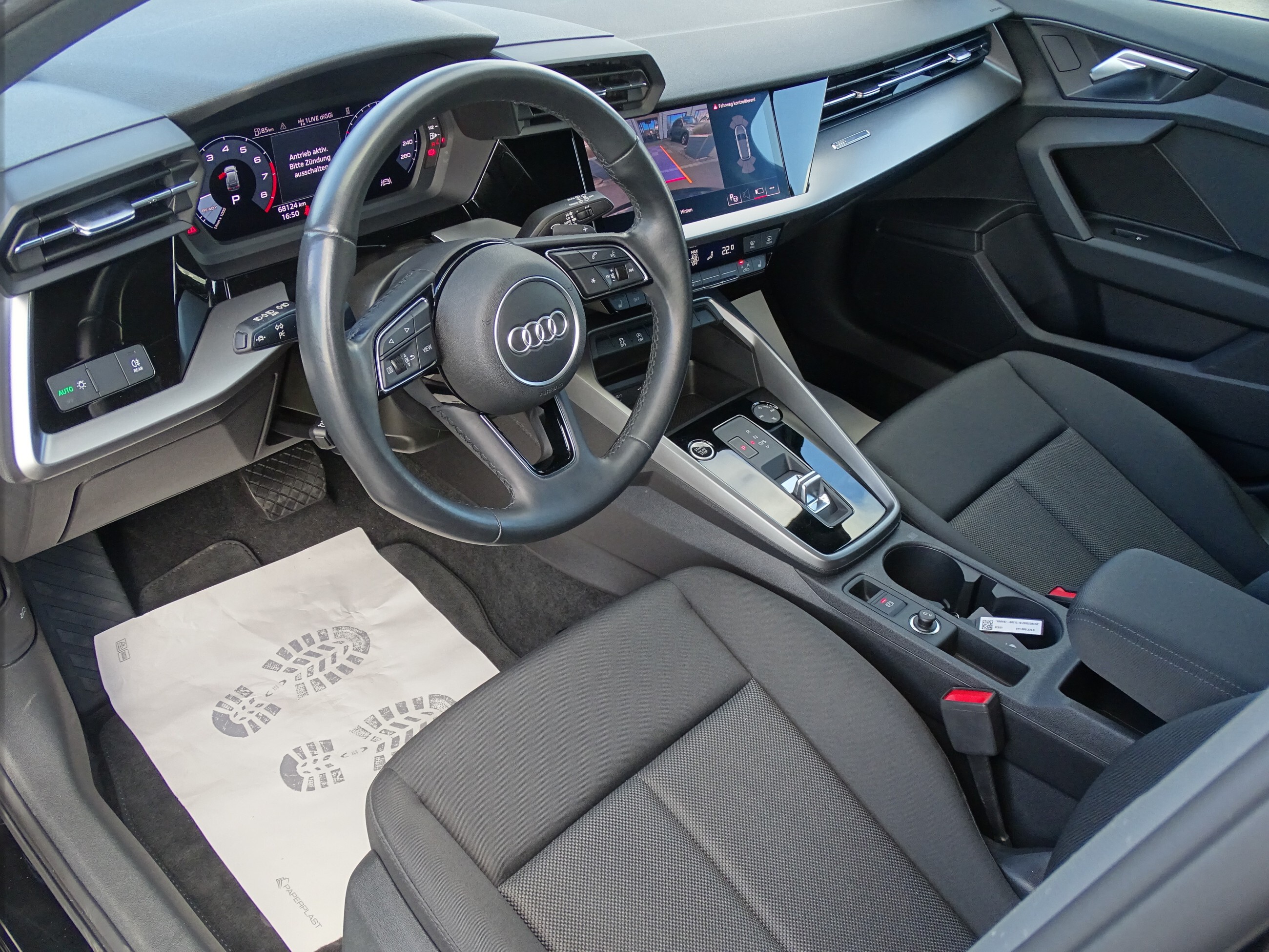 Audi A3 35 TFSI / S-TRONIC / LED / R-KAMERA/ CARPLAY