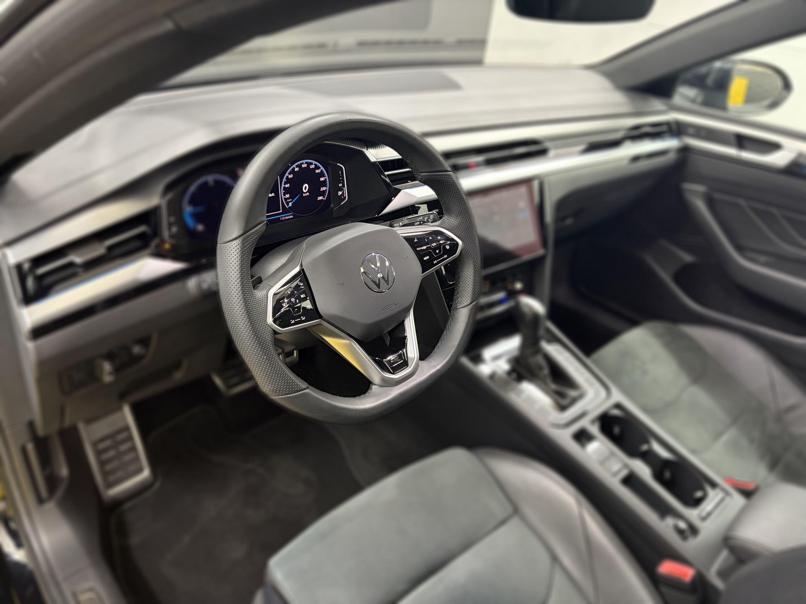 Volkswagen Arteon R-Line 4Motion+ACC+360*+Pano+Ambiente+H&K