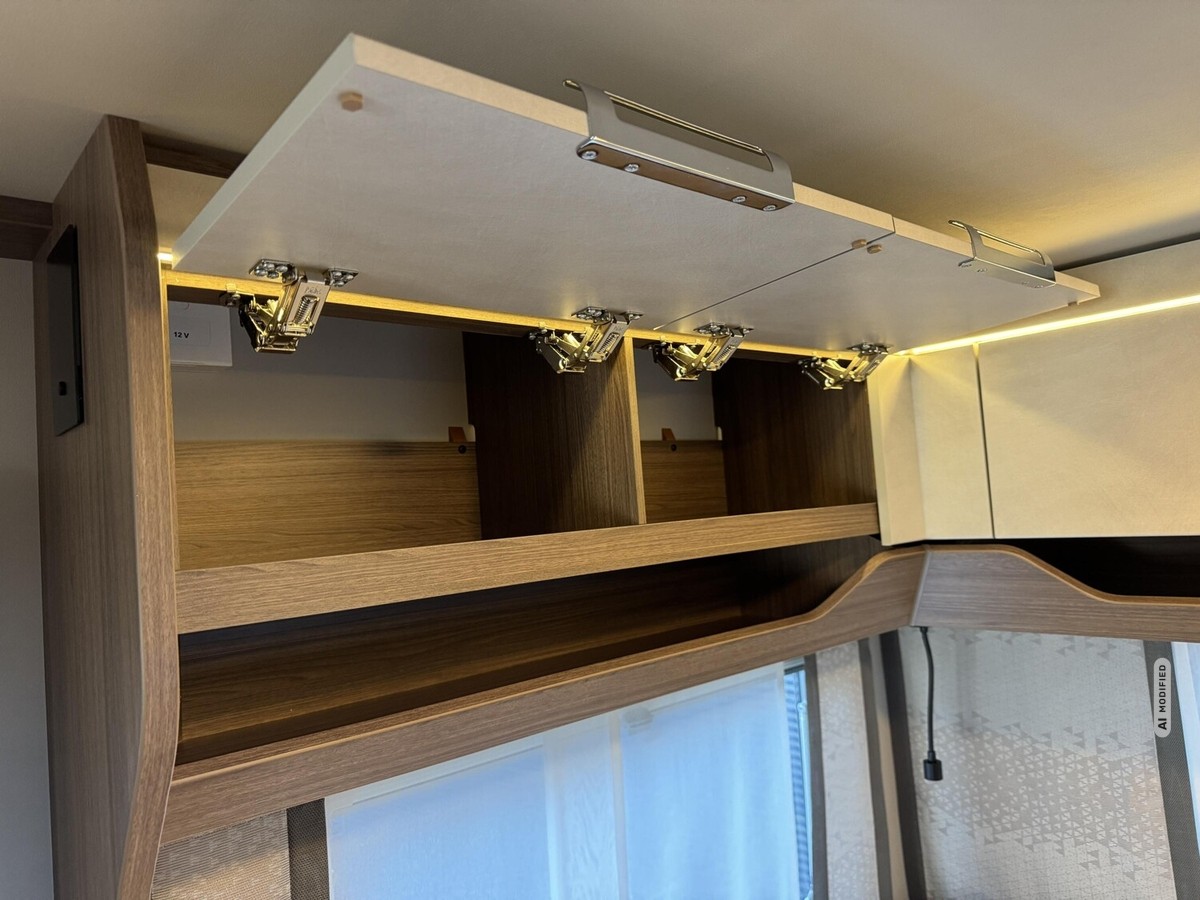Tabbert Cazadora 550 E 2.3 2000kg+Dusche+City-Wasser+Bugfenster
