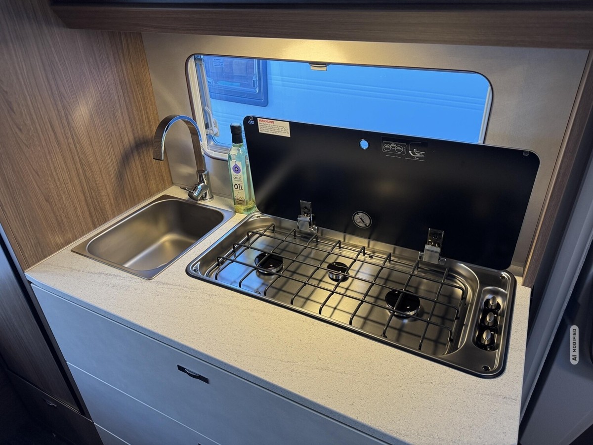 Tabbert Cazadora 550 E 2.3 2000kg+Dusche+City-Wasser+Bugfenster