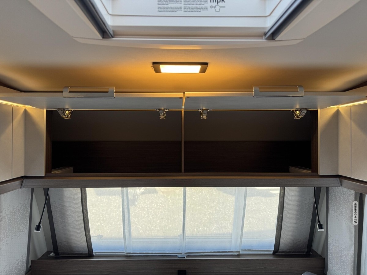 Tabbert Cazadora 550 E 2.3 2000kg+Dusche+City-Wasser+Bugfenster