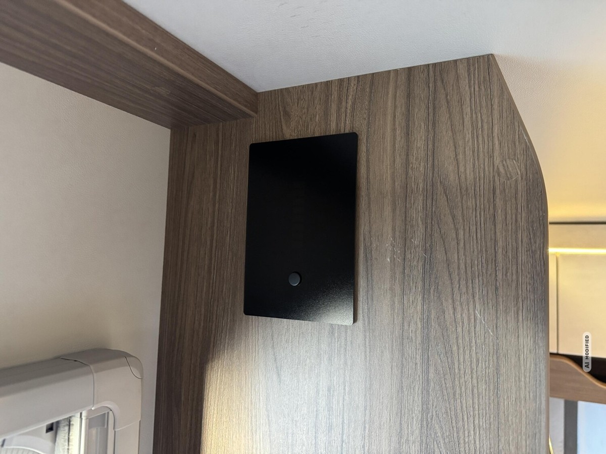 Tabbert Cazadora 550 E 2.3 2000kg+Dusche+City-Wasser+Bugfenster