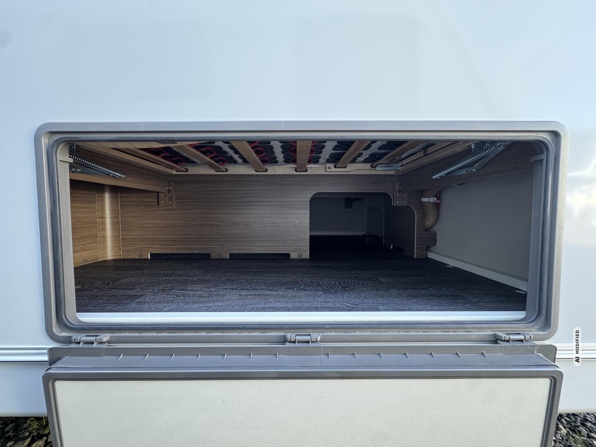 Tabbert Cazadora 550 E 2.3 2000kg+Dusche+City-Wasser+Bugfenster