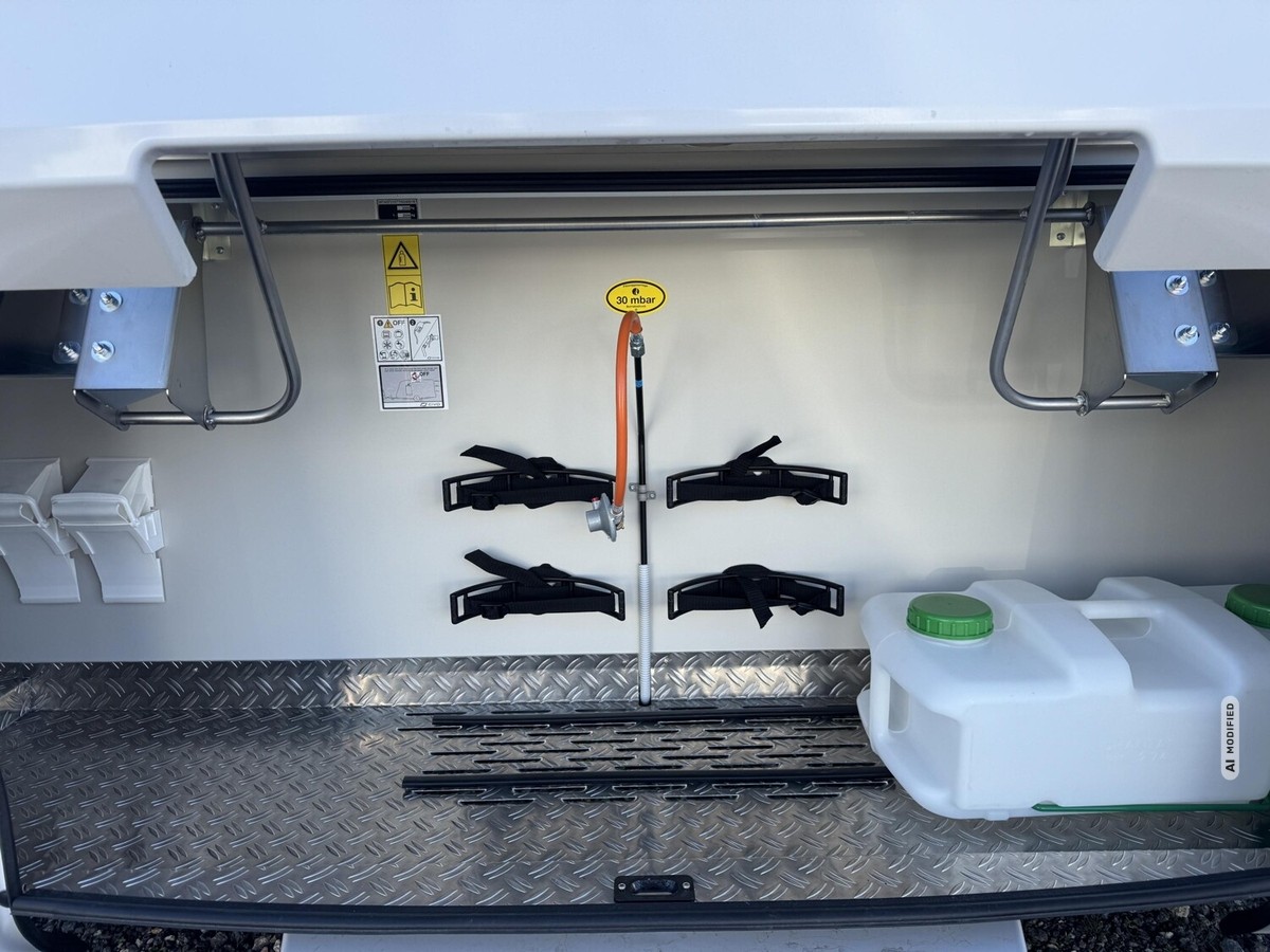 Tabbert Cazadora 550 E 2.3 2000kg+Dusche+City-Wasser+Bugfenster