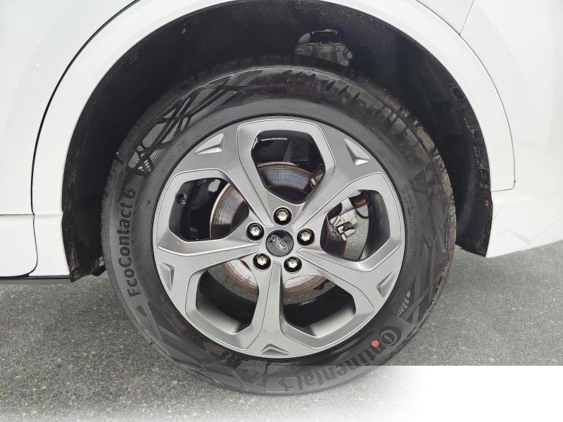 Ford Kuga 1.5 EB AUTO. ST-LINE NAVI LED KLIMAAUTO WINTER SIC