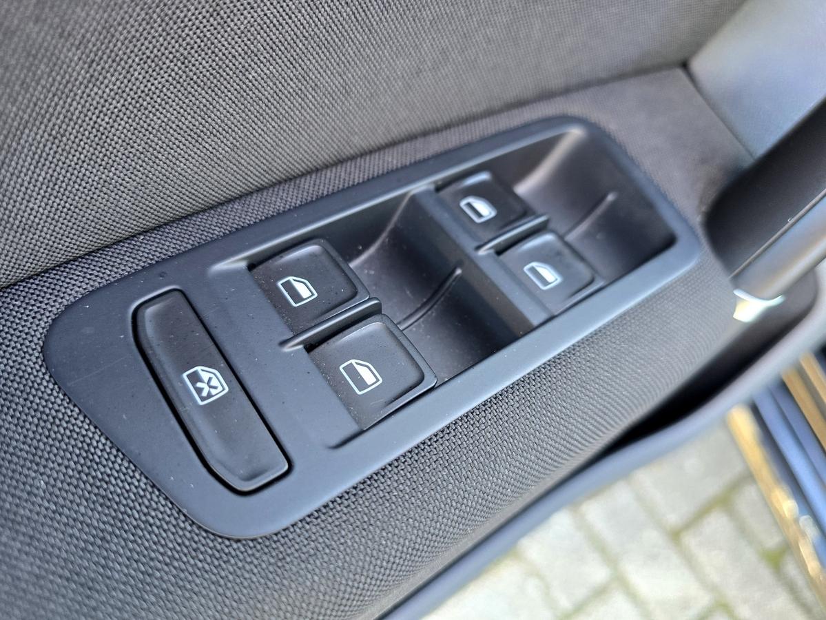 Volkswagen Golf Sportsvan 1.2 TSI BMT Comfortline #AHK #RFK #SHZ #ALU 