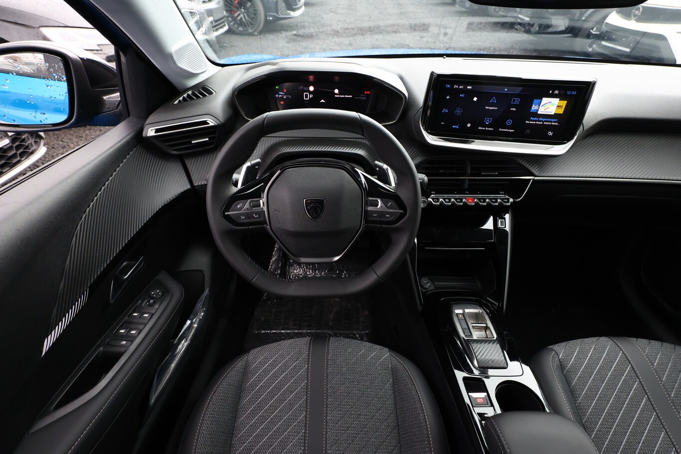 Peugeot 208 Hybrid Allure SHZ DigC 2xPDC CarP PrivG LED