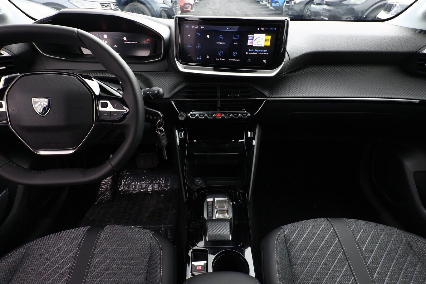 Peugeot 208 Hybrid Allure SHZ DigC 2xPDC CarP PrivG LED