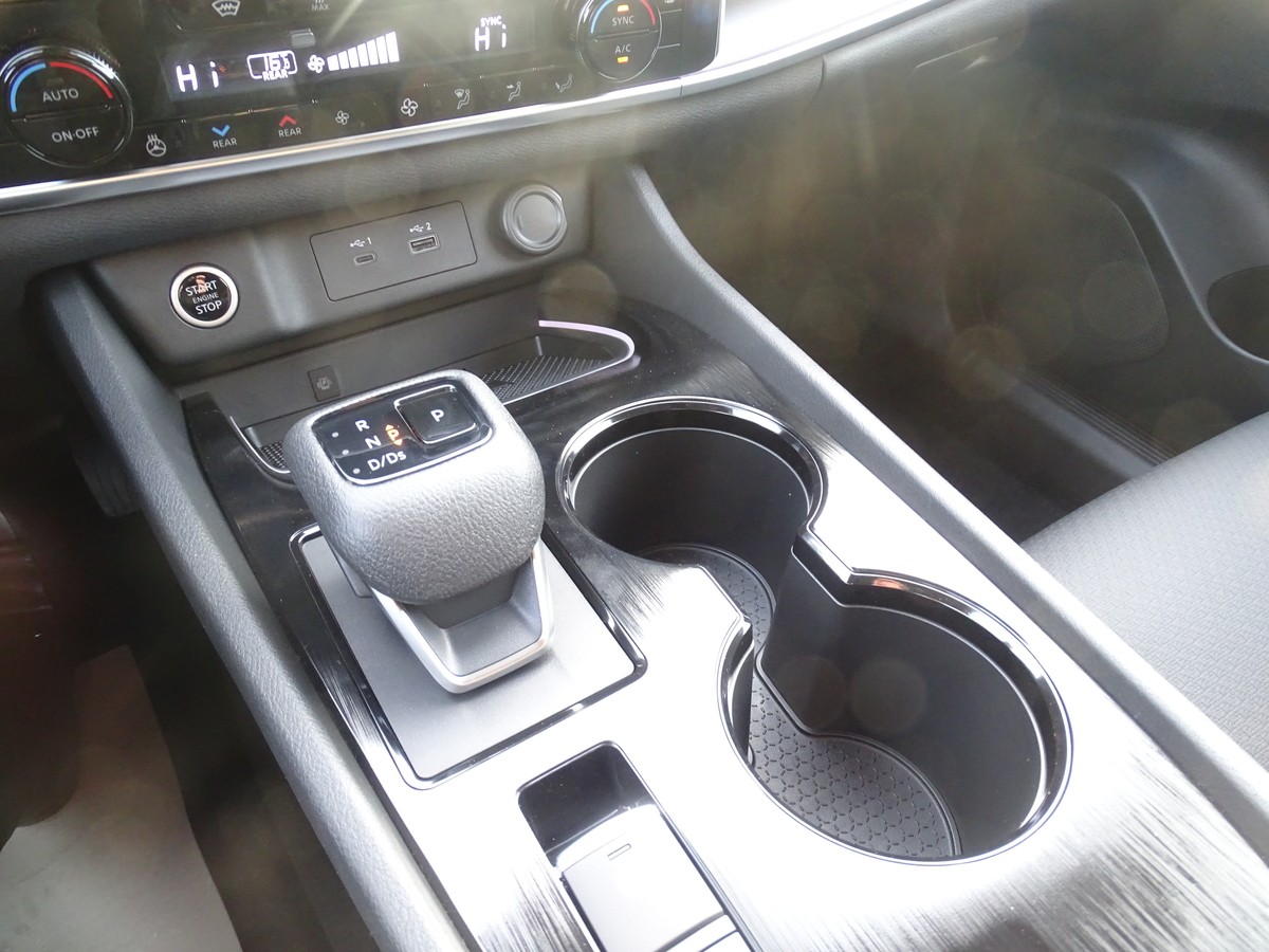 Nissan X-Trail 1.5 VC-T  Mild-Hybrid Xtronic N-Connecta 