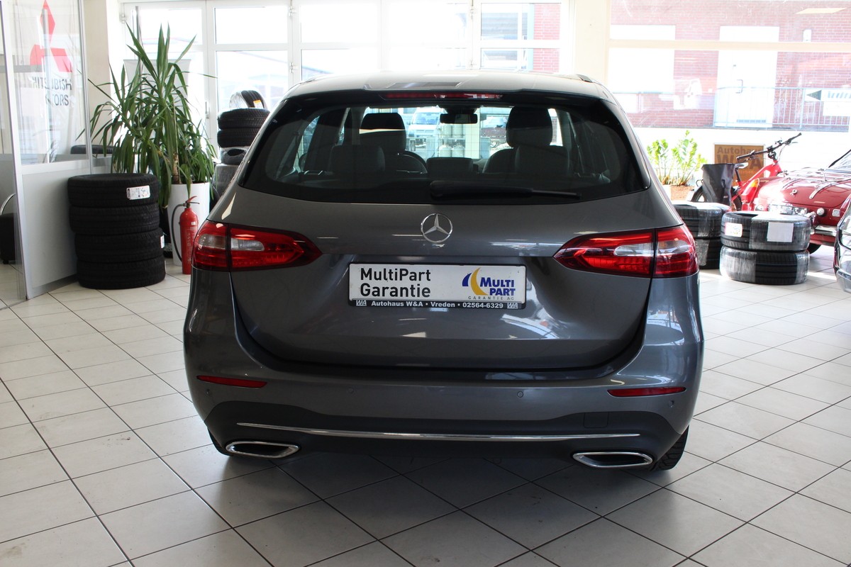 Mercedes-Benz B 180 Progressive.AHK.PDC.NAVI.LEDER