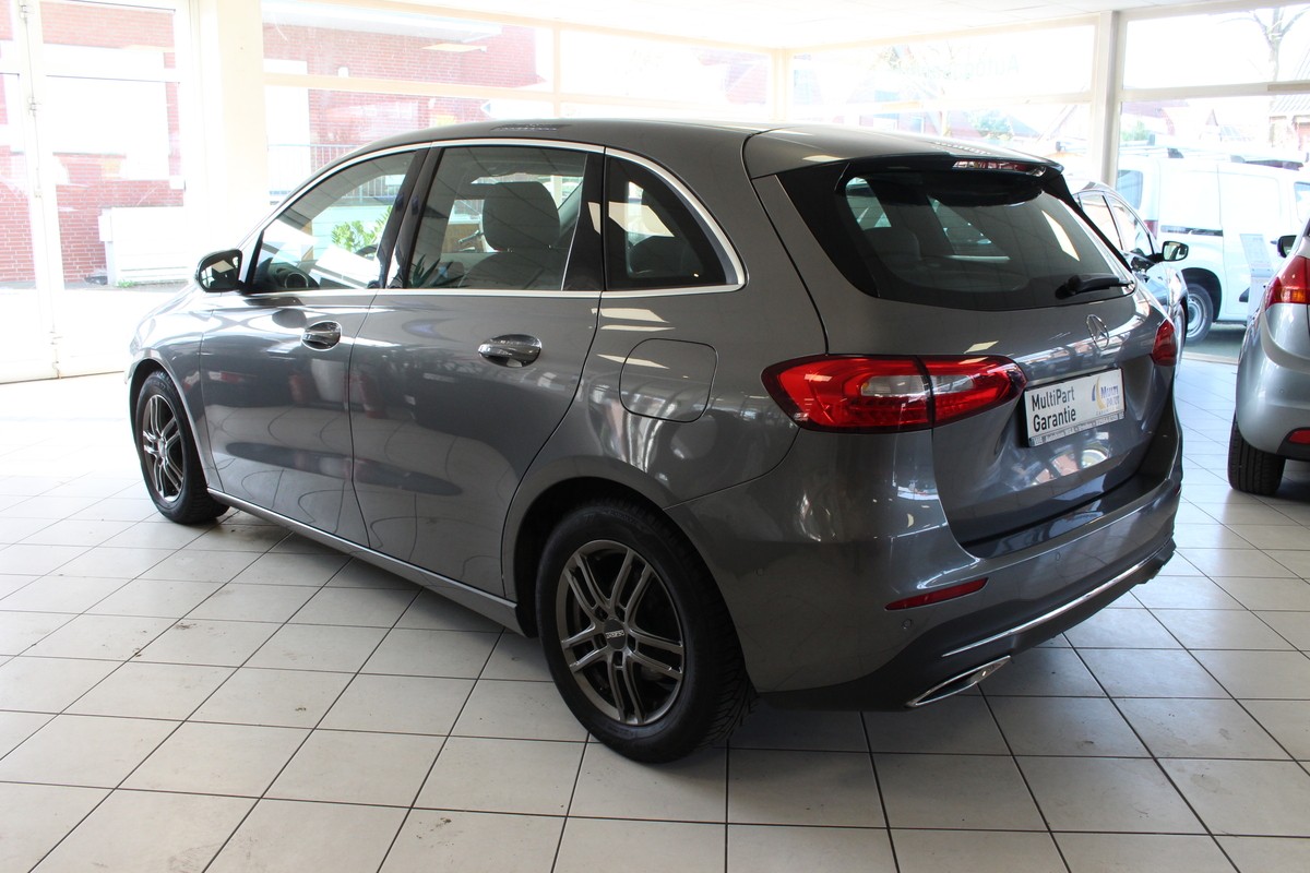 Mercedes-Benz B 180 Progressive.AHK.PDC.NAVI.LEDER