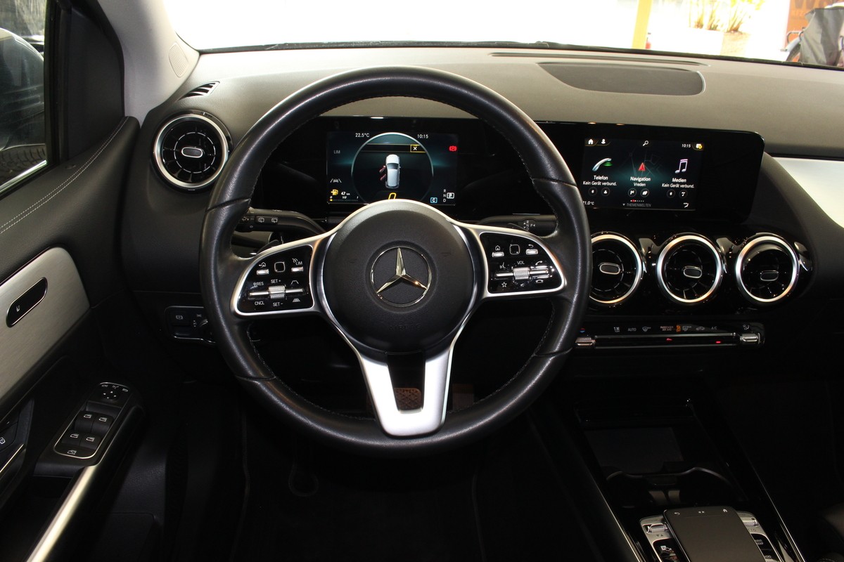 Mercedes-Benz B 180 Progressive.AHK.PDC.NAVI.LEDER
