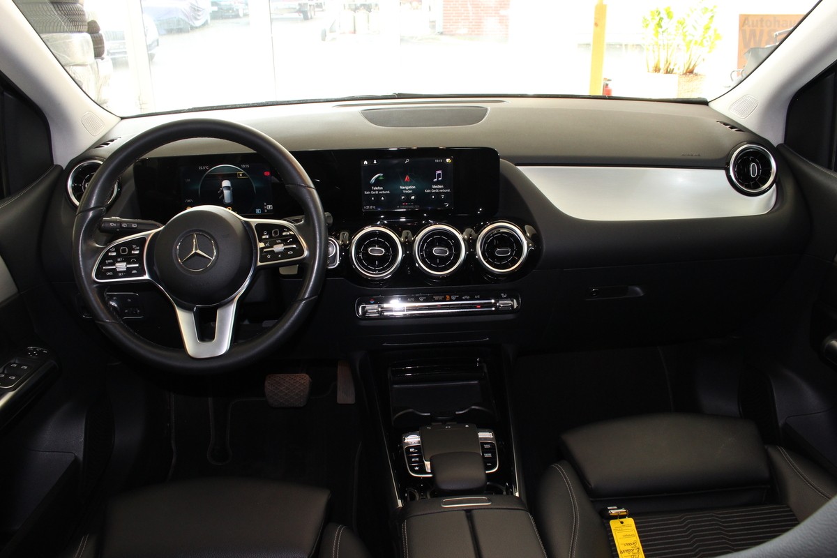 Mercedes-Benz B 180 Progressive.AHK.PDC.NAVI.LEDER