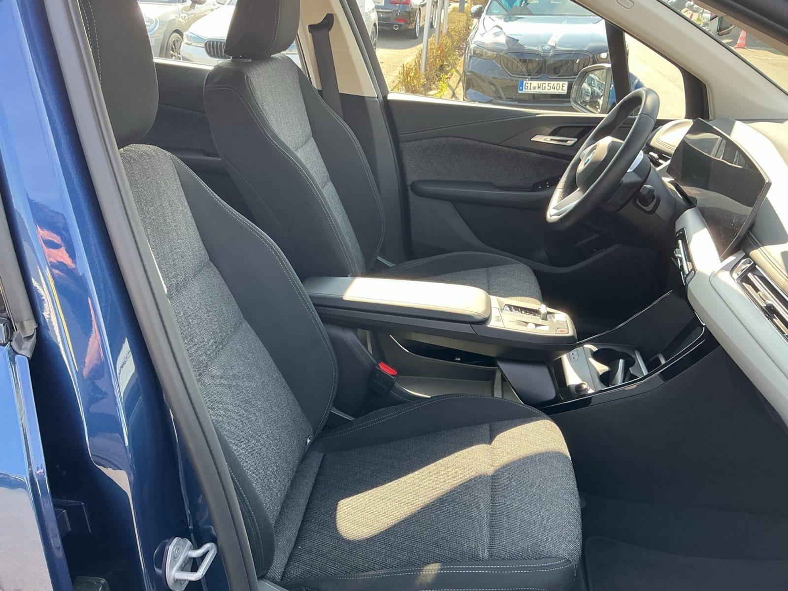 BMW 220 ACTIVE TOURER DKG NAVI LED AHK PARKASSIST KOMFORTZG SHZG DAB