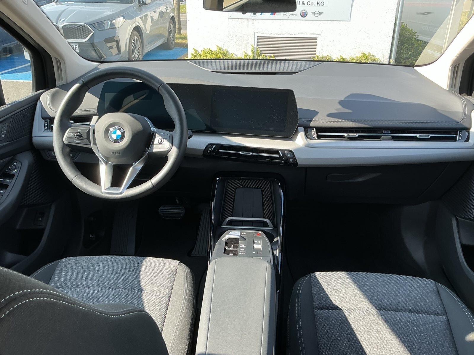 BMW 220 ACTIVE TOURER DKG NAVI LED AHK PARKASSIST KOMFORTZG SHZG DAB