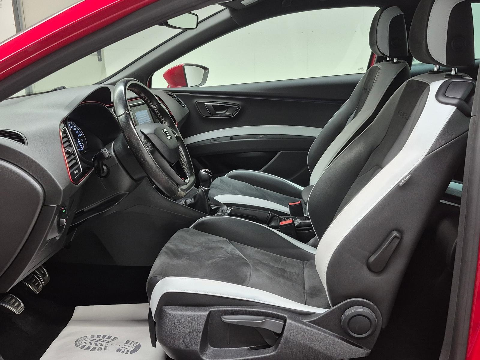 Seat Leon Cupra 265 LED/Navi/DCC/SHZ/PDC/Tempom./18LM