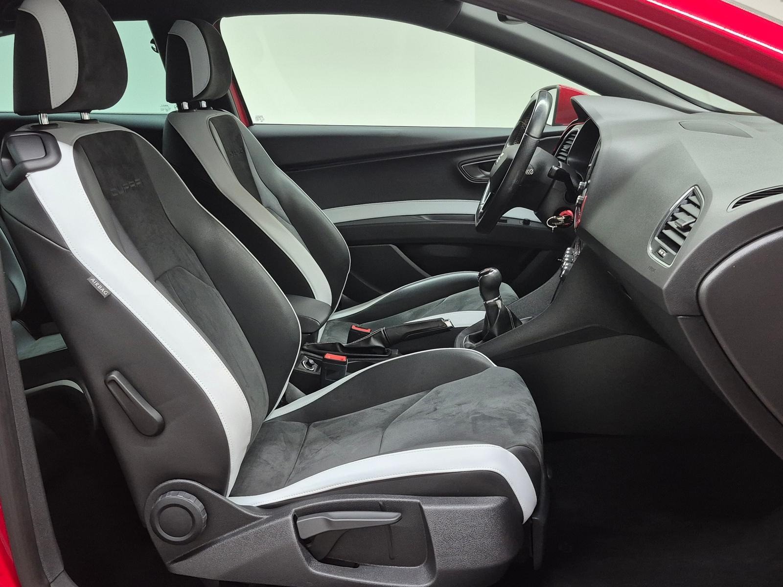 Seat Leon Cupra 265 LED/Navi/DCC/SHZ/PDC/Tempom./18LM
