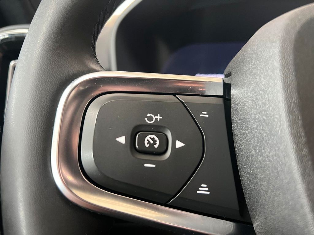 Volvo EX40 XC 40 P8 Twin Pure Electric AWD Plus Recharge