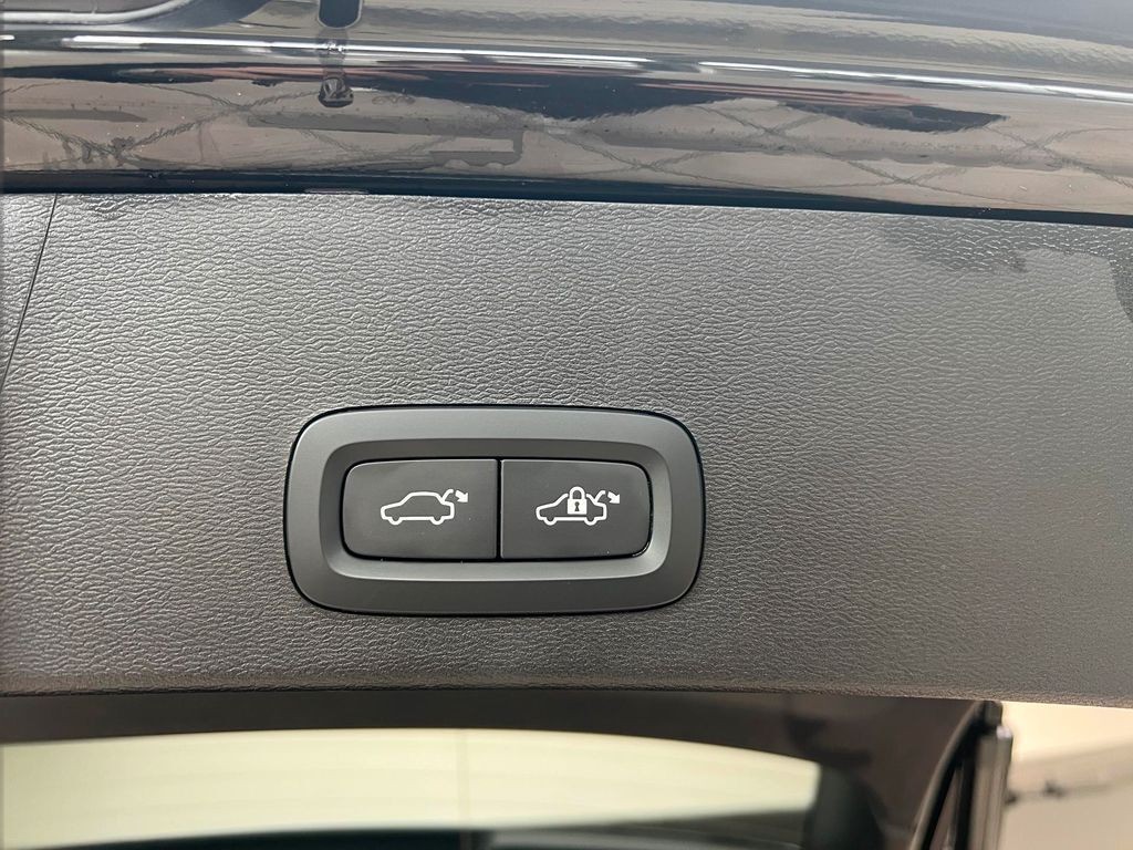 Volvo EX40 XC 40 P8 Twin Pure Electric AWD Plus Recharge