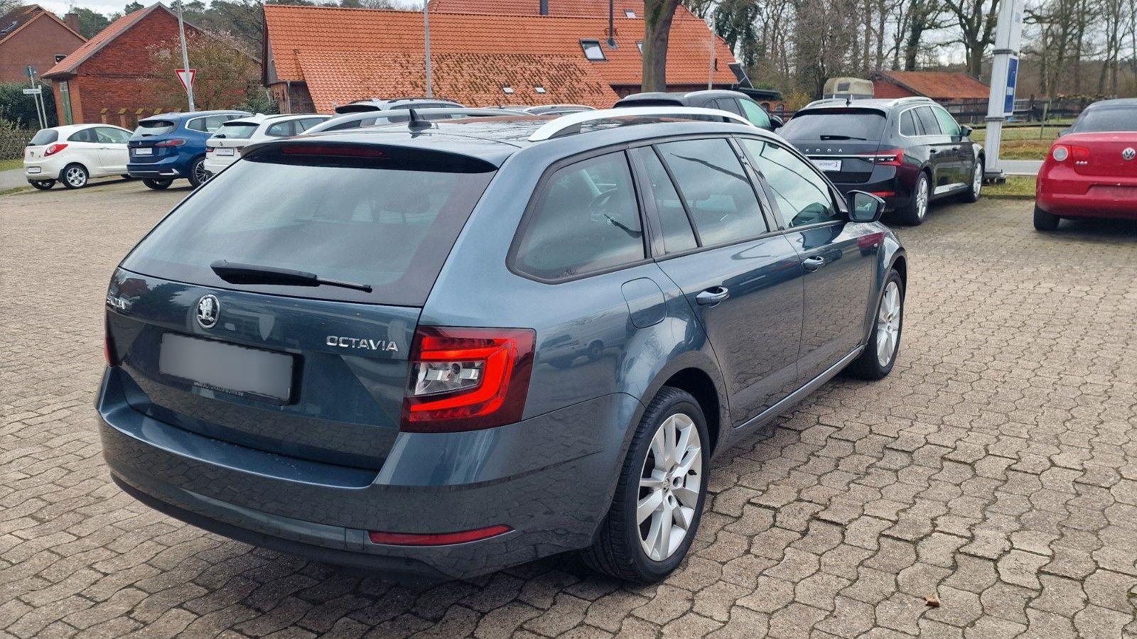 Skoda Octavia Combi Clever NAVI PDC 1. Hand