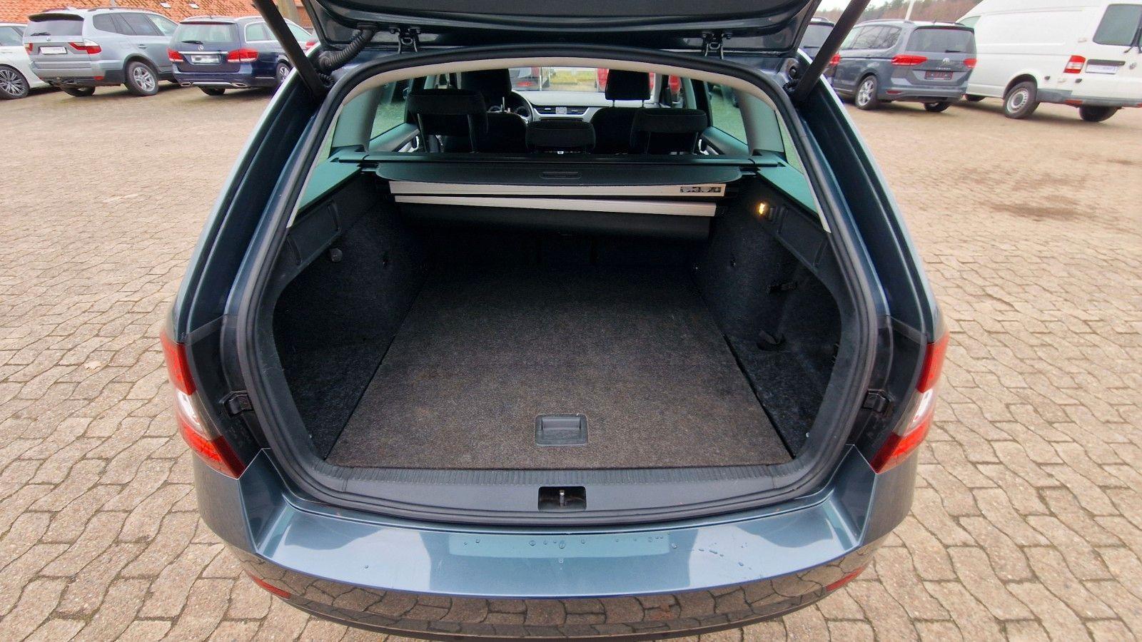 Skoda Octavia Combi Clever NAVI PDC 1. Hand