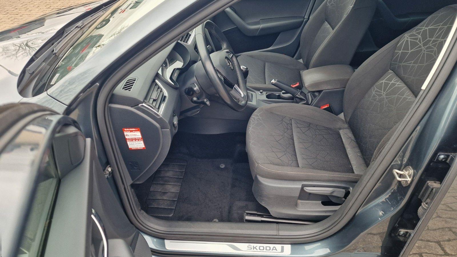 Skoda Octavia Combi Clever NAVI PDC 1. Hand