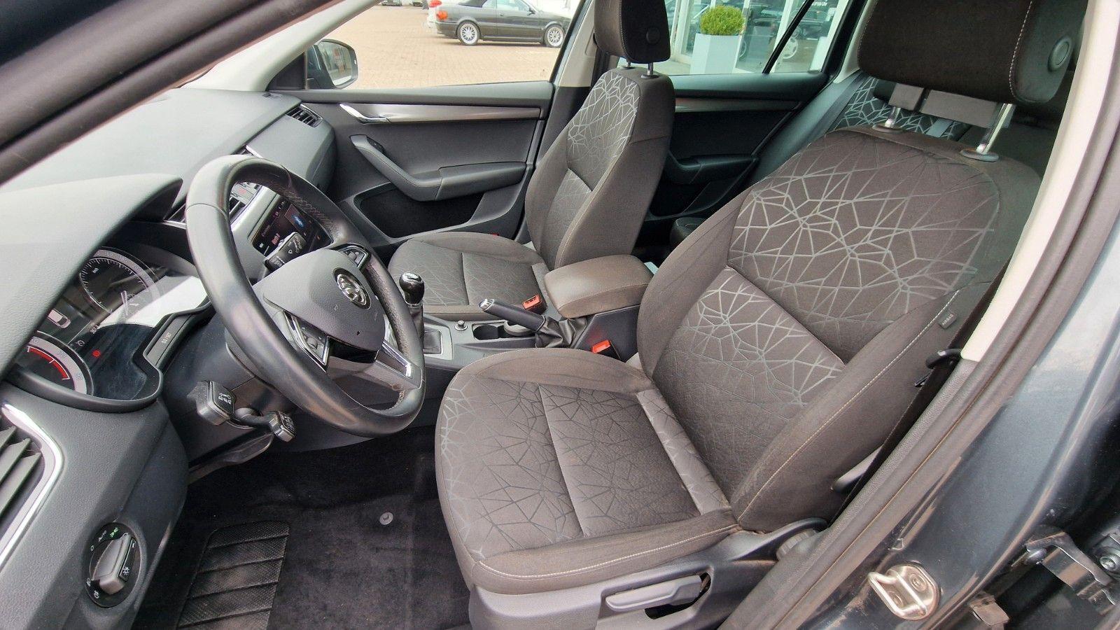 Skoda Octavia Combi Clever NAVI PDC 1. Hand